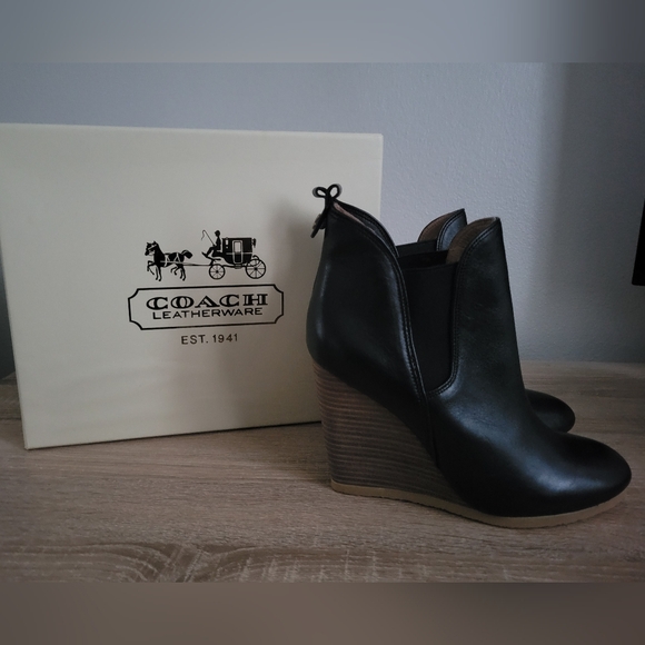 NIB Coach Farah Washed Leather Boots - Picture 2 of 8